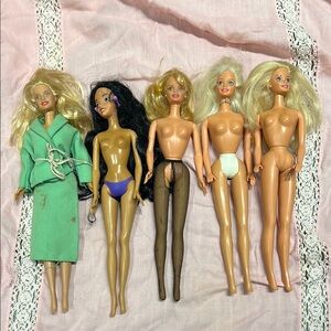 Barbie Doll Set of 5 Barbies with Blonde and Black Hair
